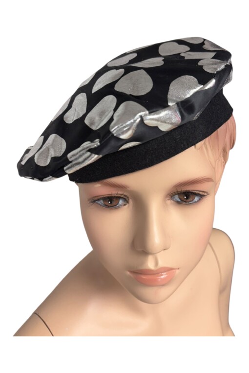 lot 14 berets  - coeur - 2éme main – Image 3